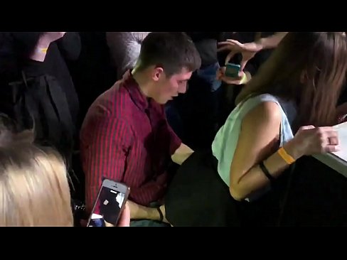 ❤️ Tinuod nga sekso sa usa ka nightclub sa Russia. Ang 18-anyos nga Ruso nga babaye sa anus ug puwerta nakighilawas sa usa ka nightclub ❌ Maanindot nga porn sa amon ceb.gayasianporn.ru ❌❤
